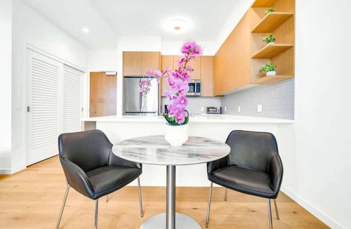Ala Moana Apartment | New Condo @ SKY! Penthouse with Spectacular Views!
