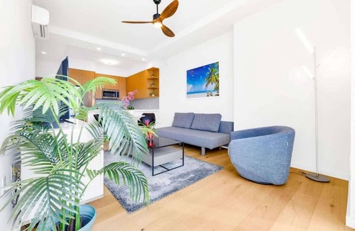 Ala Moana Apartment | New Condo @ SKY! Penthouse with Spectacular Views!
