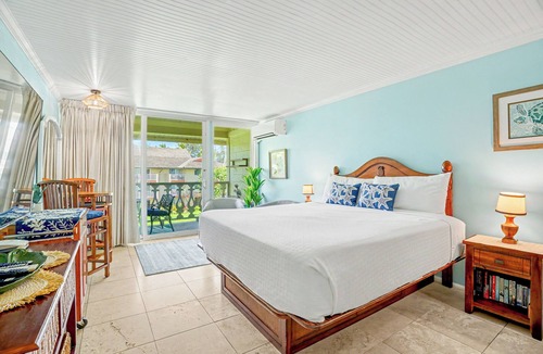 Wailua Apartment | New from Premier Host - Top Floor Oceanview Studio at Islander on the Beach