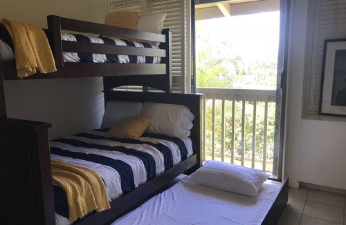 Kahuku Villa | New Listing! Central AC, 3 Bedroom Island Condo