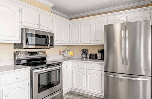 Silver Cay House | Newly remodeled bay view home with high-speed WiFi, central AC, and gas grill