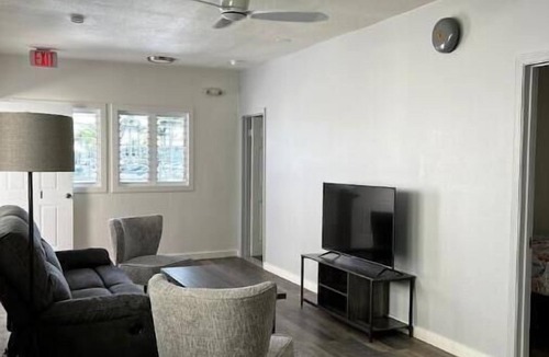 Hilo Apartment | Nick's - large 3 bedroom in downtown Hilo.
