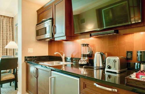 Las Vegas Condo | No Resort Fee | Balcony Strip Views, Pools & Parking