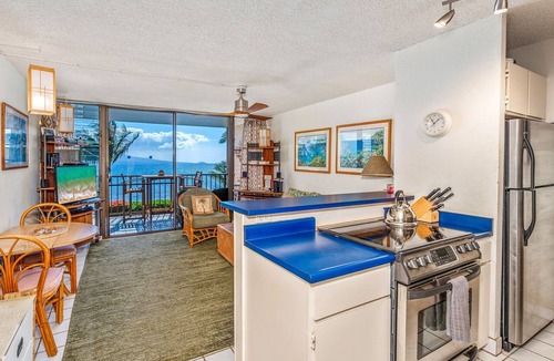 Maalaea Condo | Ocean Front & Budget Friendly: Maalaea Banyans 204 - The Perfect Couples Getaway
