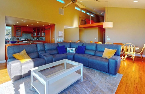 Gearhart House | OCEAN FRONT: MODERN MARVEL: Seaside Vacation Homes, Inc Managed Property