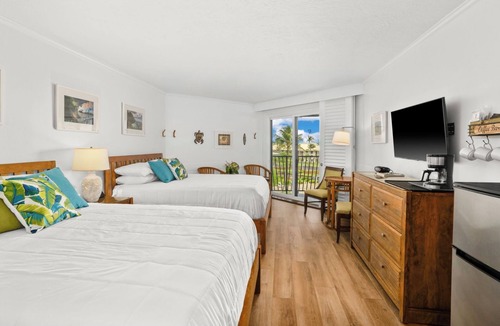 Hanamaulu Resort | Ocean & Pool View Premium Suite 2 NEW QUEEN BEDS, Private Lanai, No Resort Fee!