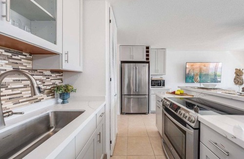 Maalaea Condo | Ocean-view 1BR condo with pool, AC and beach access-Maalaea Banyans 112