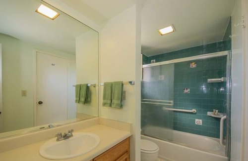 Princeville Villa | Ocean View 4 Bedrooms for 9 in Princeville!