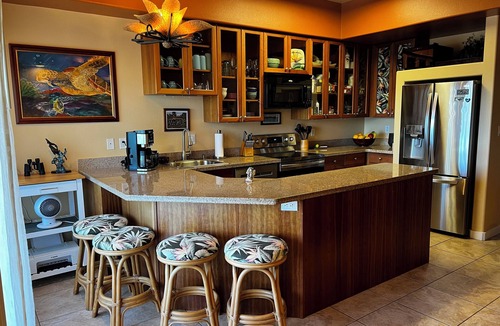 Kahaluu Bay Condo | Ocean View, Beach Front, Dream Vacation Villa, at Kahalu’u Snorkel & Surf Beach.