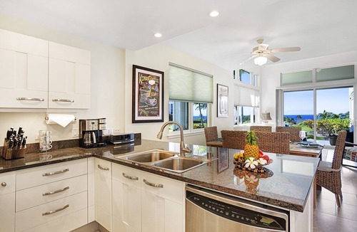 Kahaluu-Keauhou House | 🏖️Ocean View Kona Townhome w/Central AC Near Kahalu'u Beach