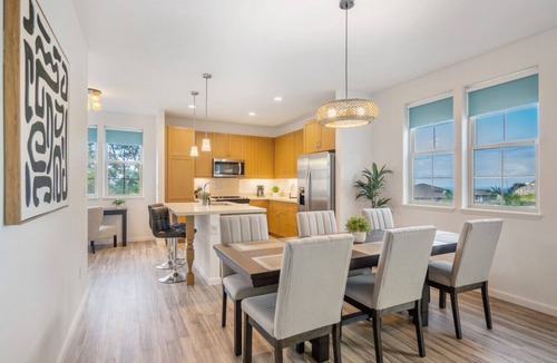 Makaha Valley House | Ocean Views|Community Pool+Gym|Gated|Beach 6 Min