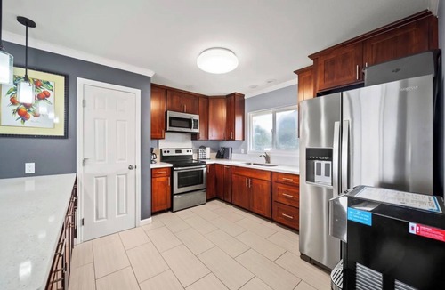 Punaluu House | Oceanfront 30-Day Retreat: 4BR, 2 Private Units, AC & Kayaks