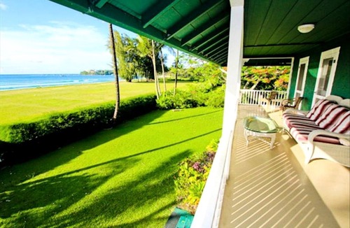 Hanalei Palms House | Oceanfront Cottage Rental with Mountain Views in Hanalei, Hawaii