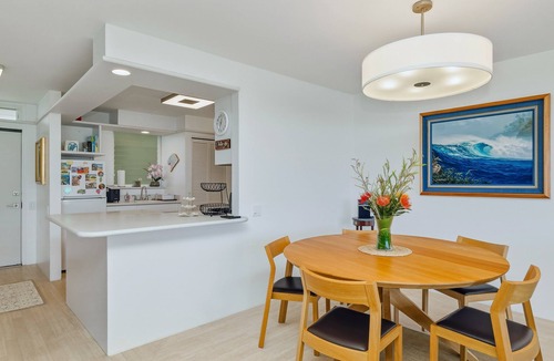 Diamond Head - Kapahulu - St. Louis Condo | Oceanfront Gold Coast with Full Ocean & Diamond Head Views! Free Parking!