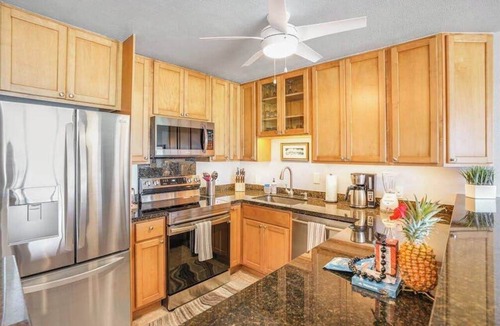 Kapaa Condo | Oceanfront Kapaa Home with Shared Pool, Hot Tub & Private Lanai