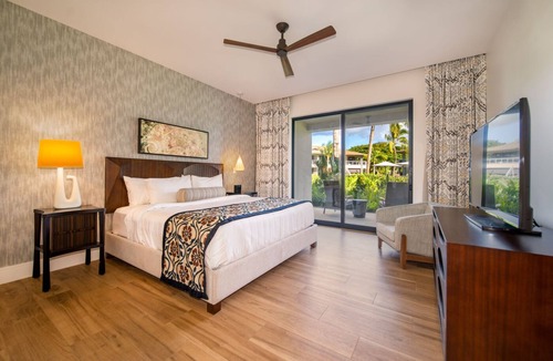 Honokowai Hotel | Oceanfront Maui Escape | 1BR Mountain view room at Honua Kai Resort & Spa