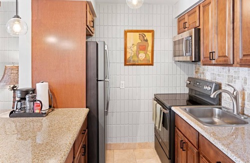 Historic Lahaina Front Street Condo | Oceanfront Maui Escape! Panoramic Views, Pool, Hot Tub & Steps to Beach