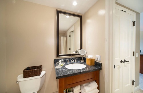 Honokowai Hotel | Oceanfront Maui Stay: 1 Bedroom Mountain View at Honua Kai Resort & Spa
