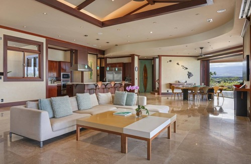 Waikoloa House | Oceanfront Pacific Sunset Villa: Pool, Hot Tub, Theater