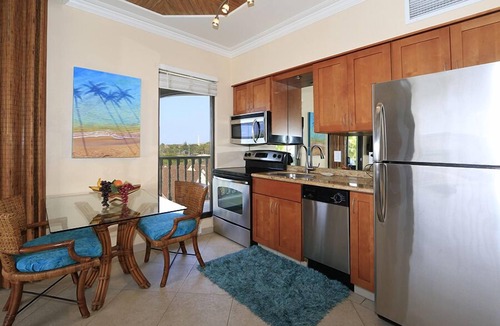 Historic Lahaina Front Street Condo | Oceanfront Top Floor Corner Unit with Sweeping View at Lahaina Shores