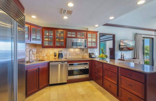 Wailua Apartment | Oceanside Luxury at the Resort