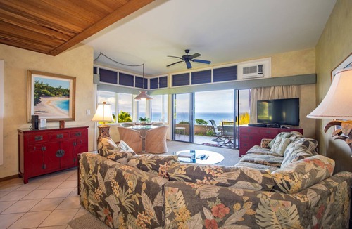 Kapalua Hotel | Oceanview Maui Villa | 1 King Bed | Near Kapalua Bay Beaches