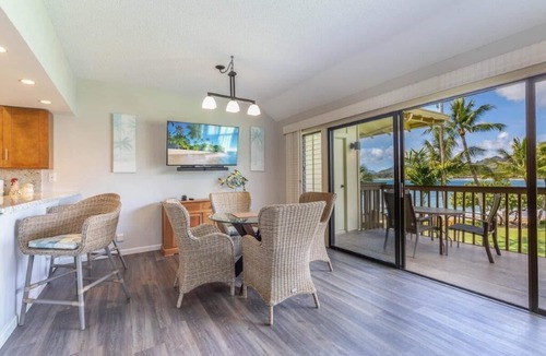 Wailua Condo | Oceanview, Renovated and Gated, Private Lanai