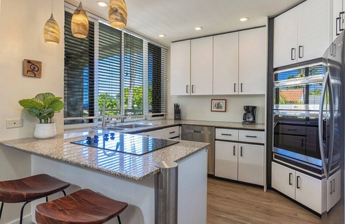 Wailea Condo | Palms at Wailea 406 Spacious Condo, Large Lanai, A/C, Partial Ocean View