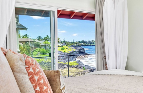 Keaau House | Paradise Ocean Vista- Absolute Oceanfront gorgeous views, A/C & laundry!