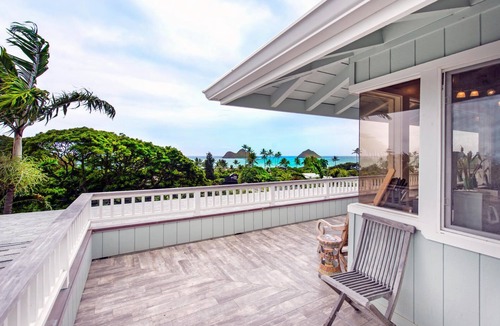 Lanikai House | Penthouse Living in Beautiful Lanikai – 2 Bedrooms, 1 Bathroom, Ocean Views