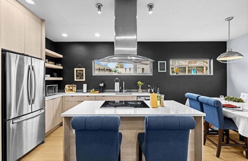 Fremont House | Perch - Indo Haven: Home w/rooftop view of the water/city/Mt.Rainier