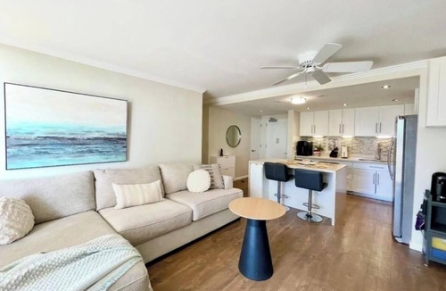 Ala Moana Condo | Perfect Ocean view 2-bedroom condo that’s centrally located near Ala Moana beach