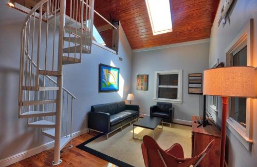 Uptown - Upper Duval House | Petes West Cottage