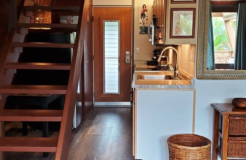 Kaunakakai House | Pets Are Welcome at Hotel Molokai! Ocean View Suite with Balcony, Outdoor Pool!
