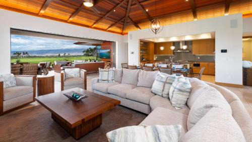 Kamuela House | ❤PiH❤ ELEGANT ESCAPE Heated Private Pool Spa Detached Ohana Suite