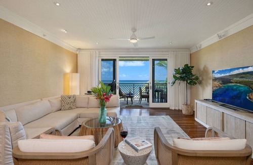 Kahuku Villa | Presidential Suite Turtle Bay 4BR Oceanfront Villa
