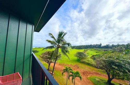 Hanamaulu Apartment | Pristine Hotel Room at Popular Resort