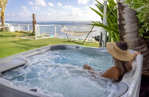 Hauula House | Privat Beach Paradise - Luxe beachfront!