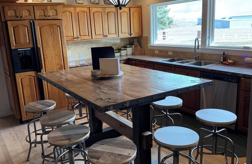 St. Anthony House | PRIVATE DUNE ACCESS - Home Closest to SAND DUNES ▪︎ Near West Yellowstone