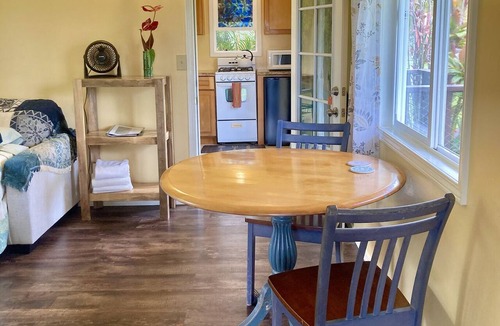 Pahoa Cottage | Puna Rainforest Retreat Hotspring - Purple Passion Cottage