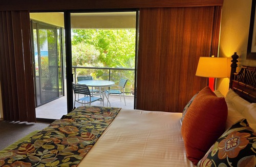 Kahana Villa | Quiet Retreat Largest 2/2 Villa sleeps 6 Maui’s Best Beach!