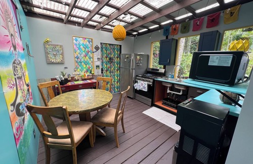 Kapoho Cabin | Rare Rainforest Hideaway -.Experience the sights & sounds of the true jungle!