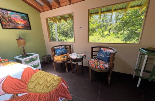 Kapoho Cabin | Rare Rainforest Hideaway -.Experience the sights & sounds of the true jungle!