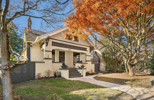 Wallingford House | Refined Seattle Craftsman - Perfect Family Retreat near Parks, Zoo & UW