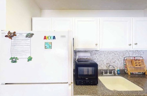 Kaunakakai Condo | Secluded Top-Floor Molokai Condo with Ocean Views & Pool