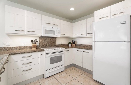 Kahaluu Bay Condo | Spacious 3-bedroom condo in enchanting Kailua-Kona with AC in gated subdivision