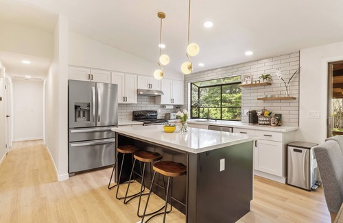 Picnic Point-North Lynnwood House | Spacious Modern Retreat w Game Room and Yard