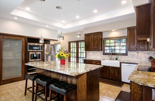 Kahaluu Bay House | Spacious upscaled house with a huge private pool/spa & AC a few minutes 2 beach!