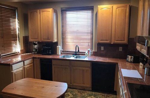 City Park West House | Spacious Victorian Mansion with 8-bedroom in marvelous Denver with AC