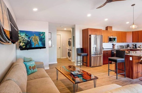 Keauhou House | Step to Keauhou Bay from a Modern Bungalow with Outdoor Shower